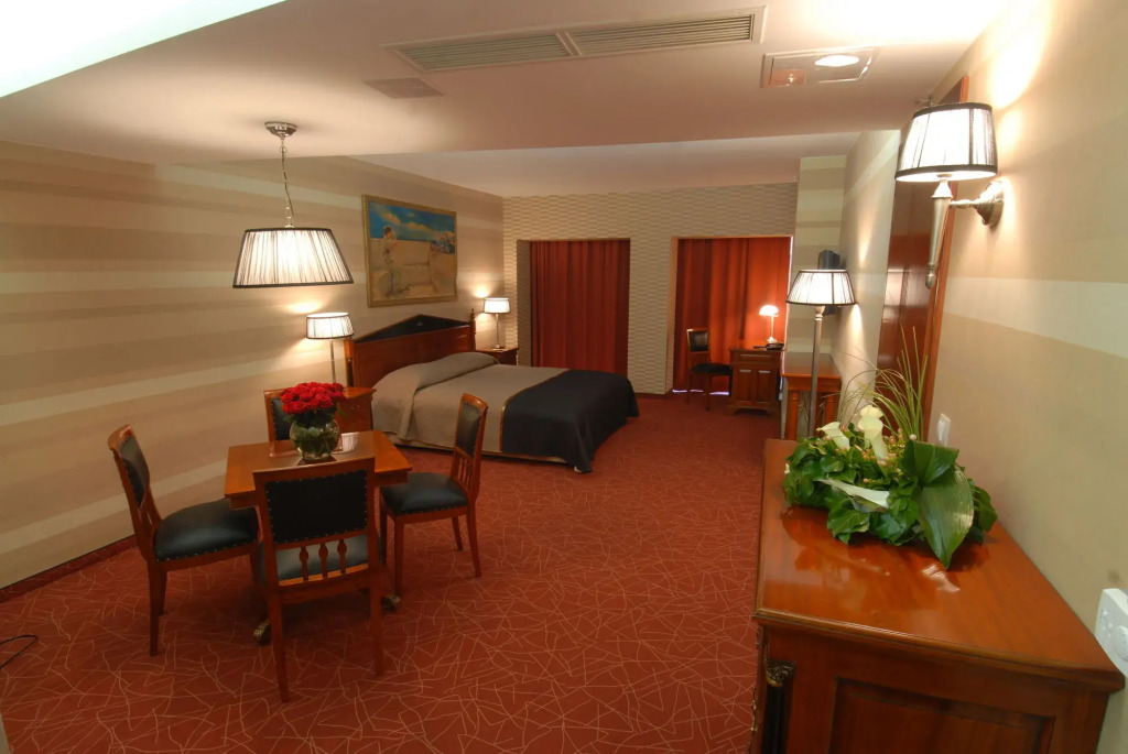 Hotel Divinus