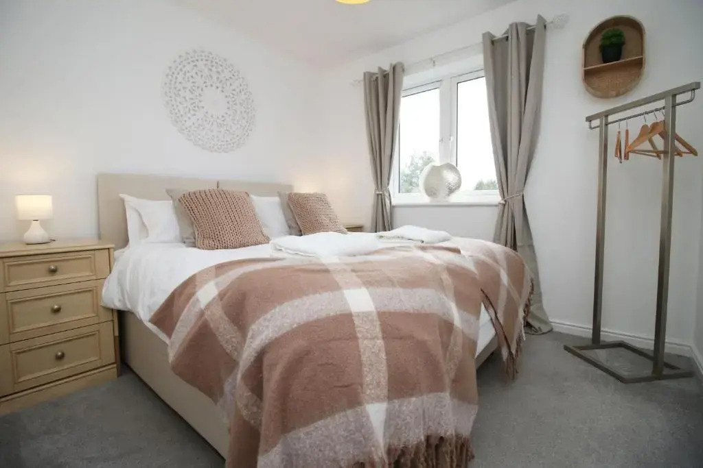 Buxton Way by Tŷ SA - 3 bedroom house