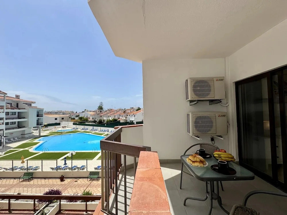 Albufeira Skylight 3 With Pool by Homing