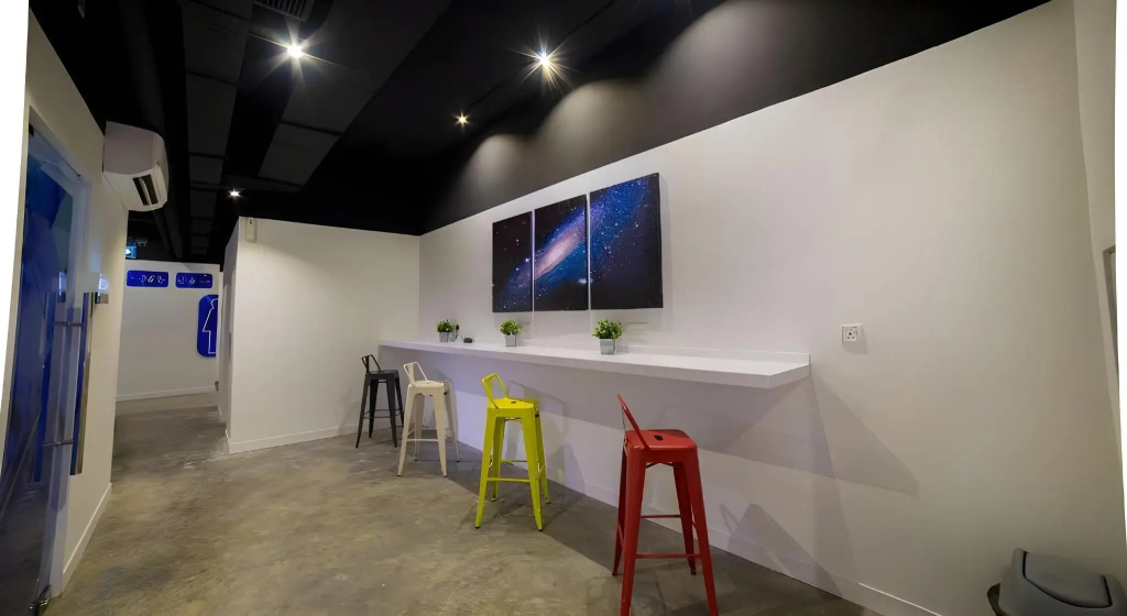 Riccarton Capsule Hotel