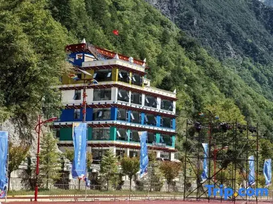 Heishui Songzan Linxi Grand Hotel