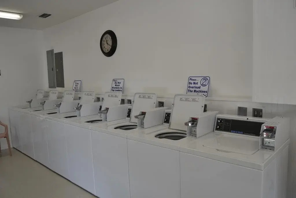 Compass Rv Park - A Cruise Inn Park