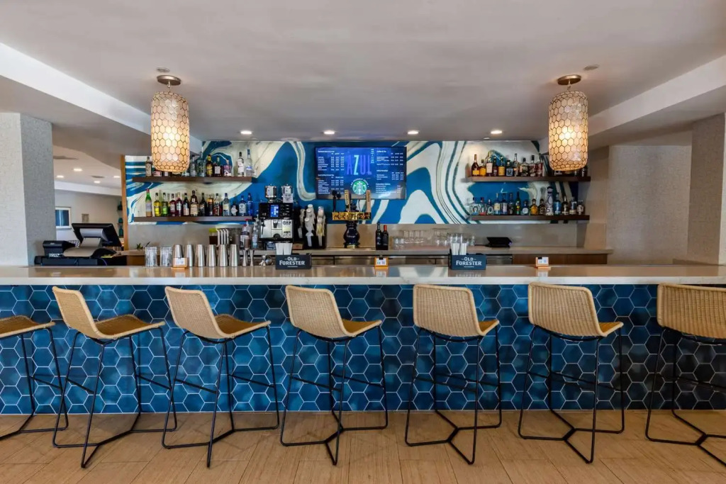 Redondo Beach Hotel, Tapestry Collection by Hilton