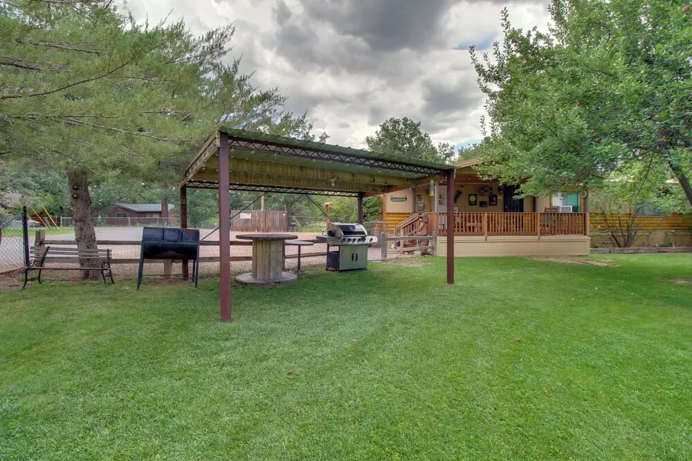 1 Mi to Lake: Pet-friendly Arizona Gem