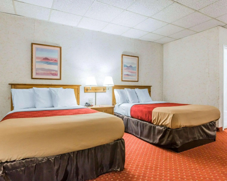 Econo Lodge Near Stewart International Airport