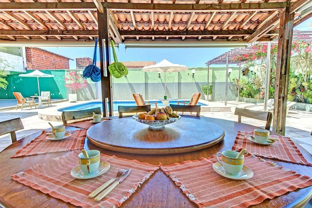Casa com Piscina na Praia do Iguape by Carpediem