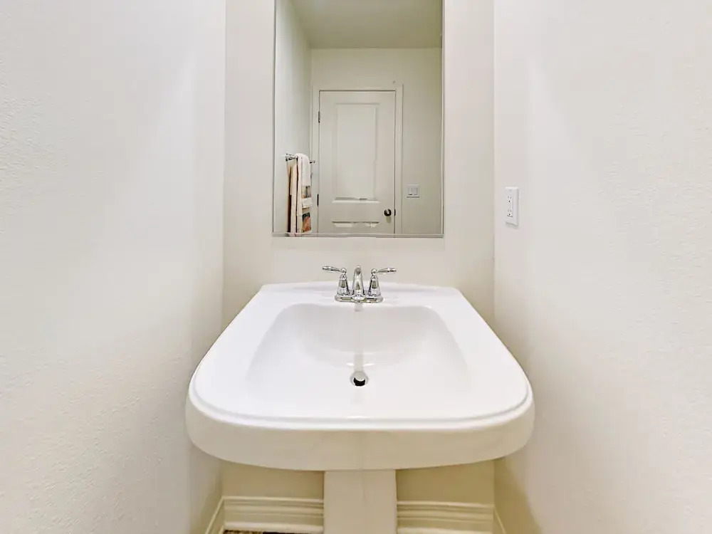 Brand-new 2BR w/ Balcony, Near Beach 2 Bedrooms 2.5 Bathrooms Townhous