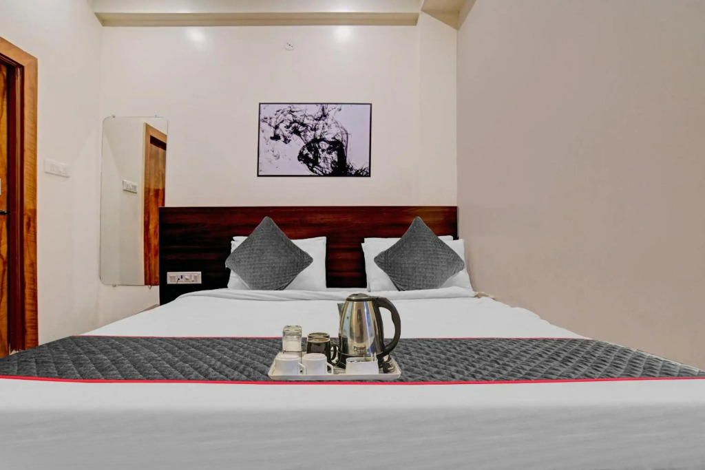Super OYO Townhouse 931 Hotel Benchmark Vijay Nagar