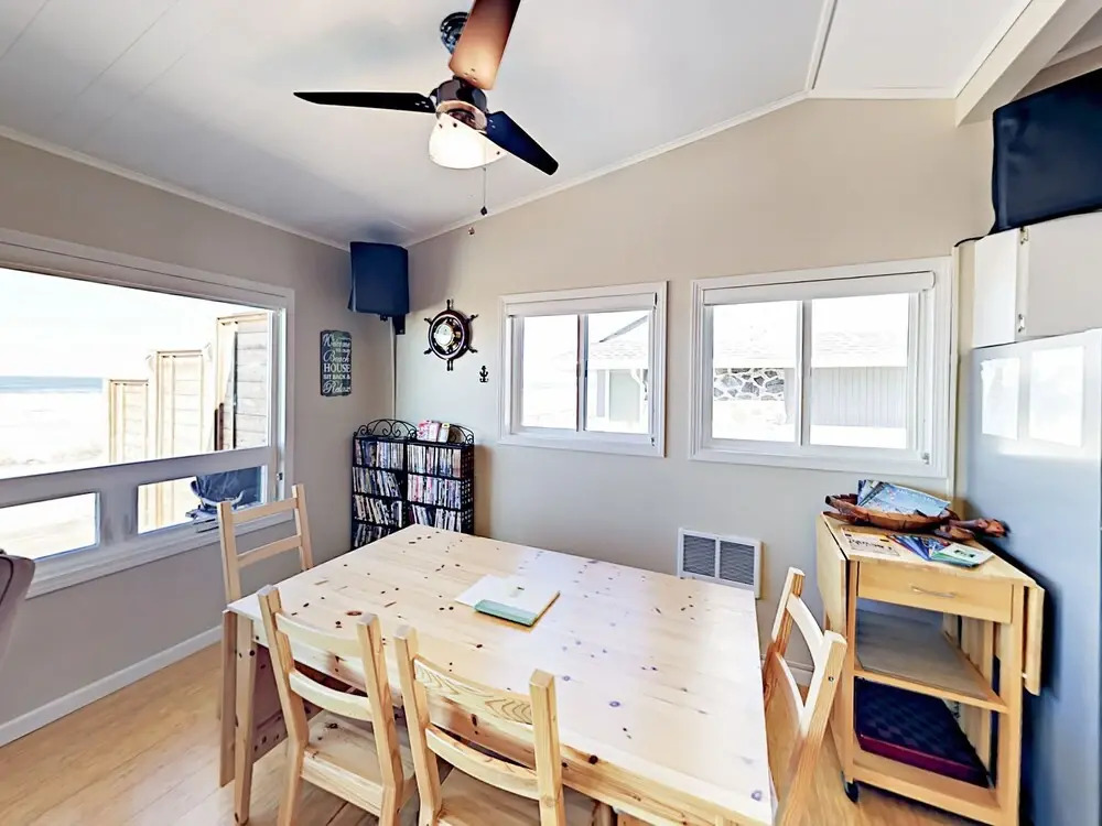 881 N Pacific Street Home 3 Bedrooms 1 Bathroom Home