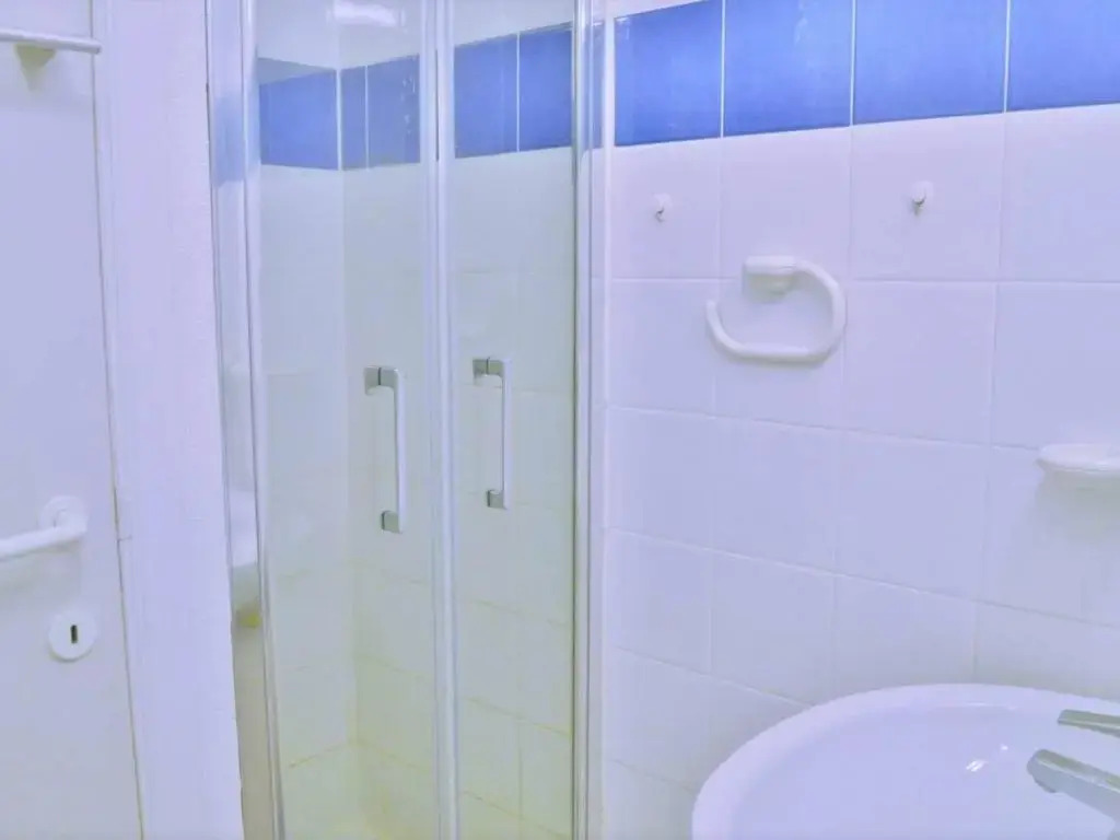 Appartement Le Lavandou, 3 pièces, 6 personnes - FR-1-251-65