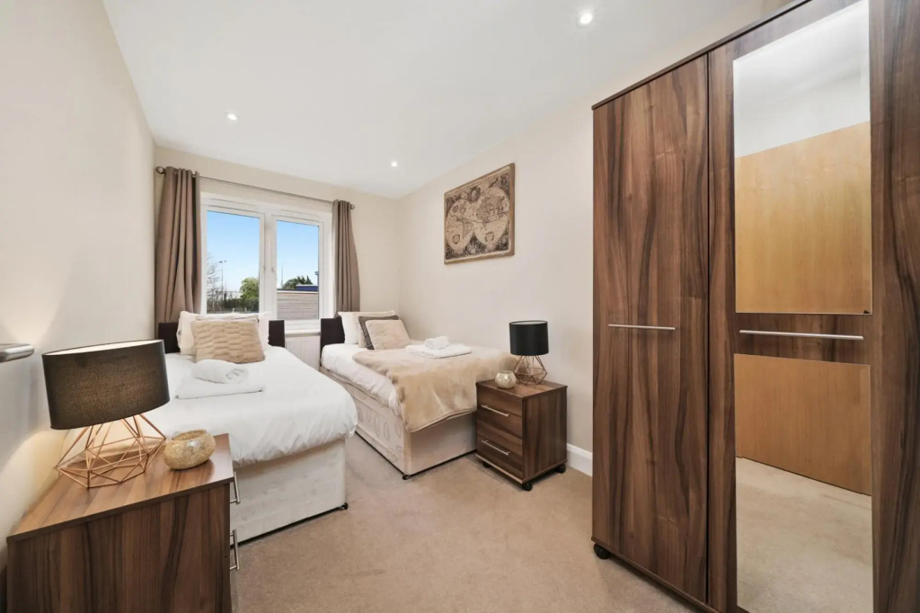 London Heathrow Living Serviced Apartments - Apt 9