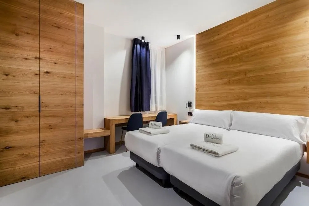 NALU Valencia Boutique Rooms