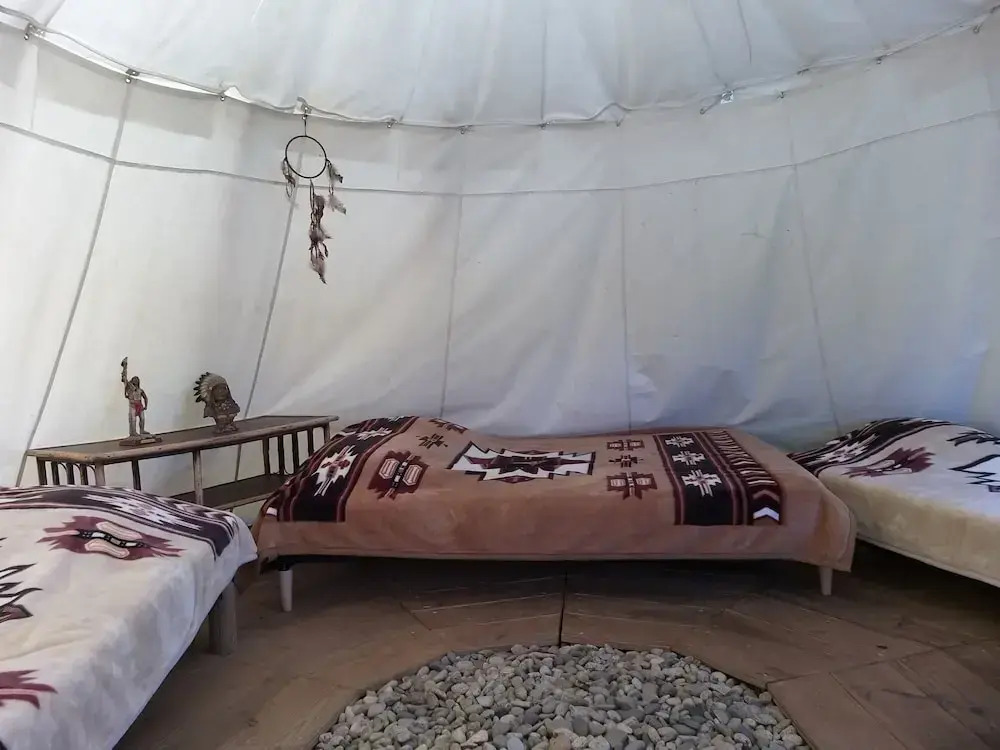 LES CHAMBRES DE LOUEST
