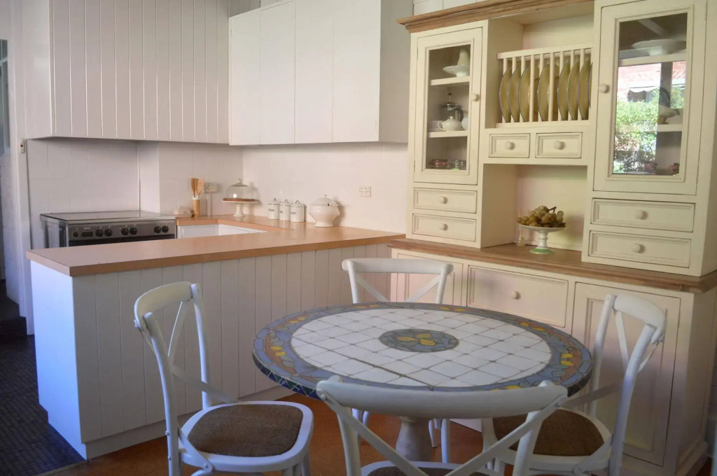 Westbury Cottage B & B