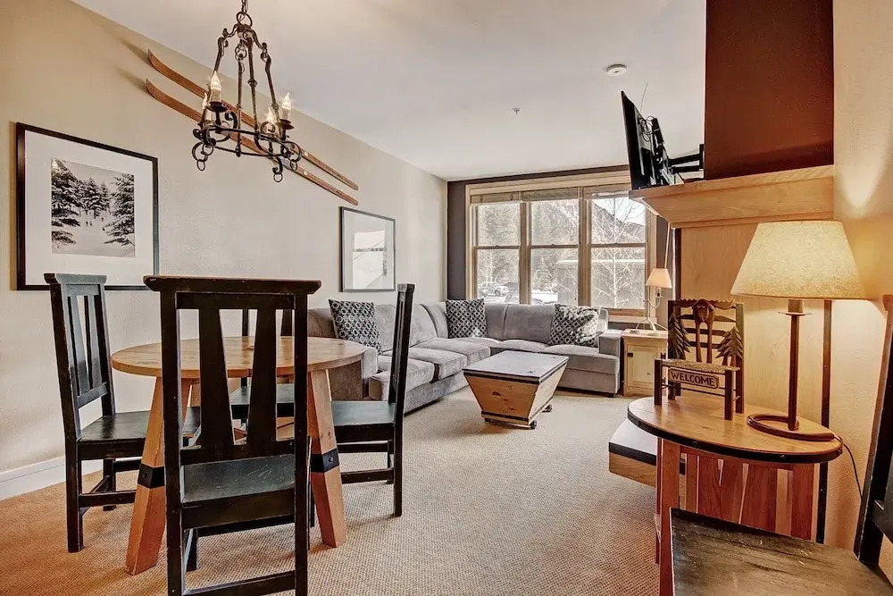 8186 Silver Mill 1 Bedroom 1 Bathroom Condo