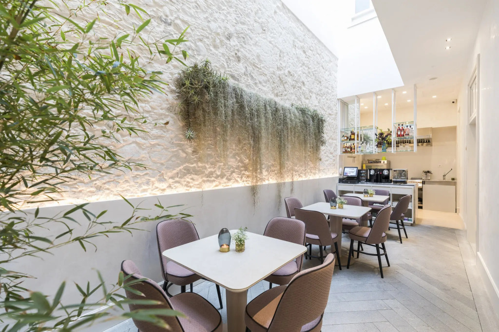 VEINTIUNO Emblematic Hotels by Airnest