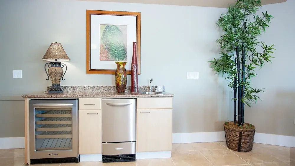Tranquil Condo With Wraparound Balcony - Unit Crc1002