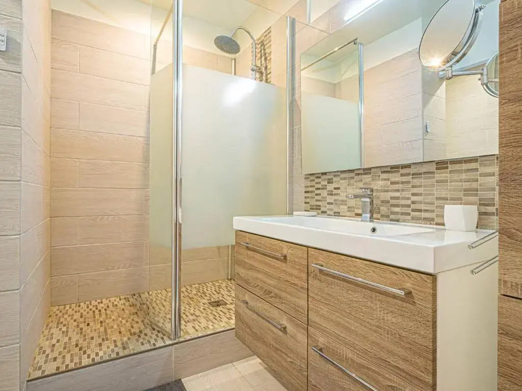 Appartement Le Lavandou, 3 pièces, 6 personnes - FR-1-610-69