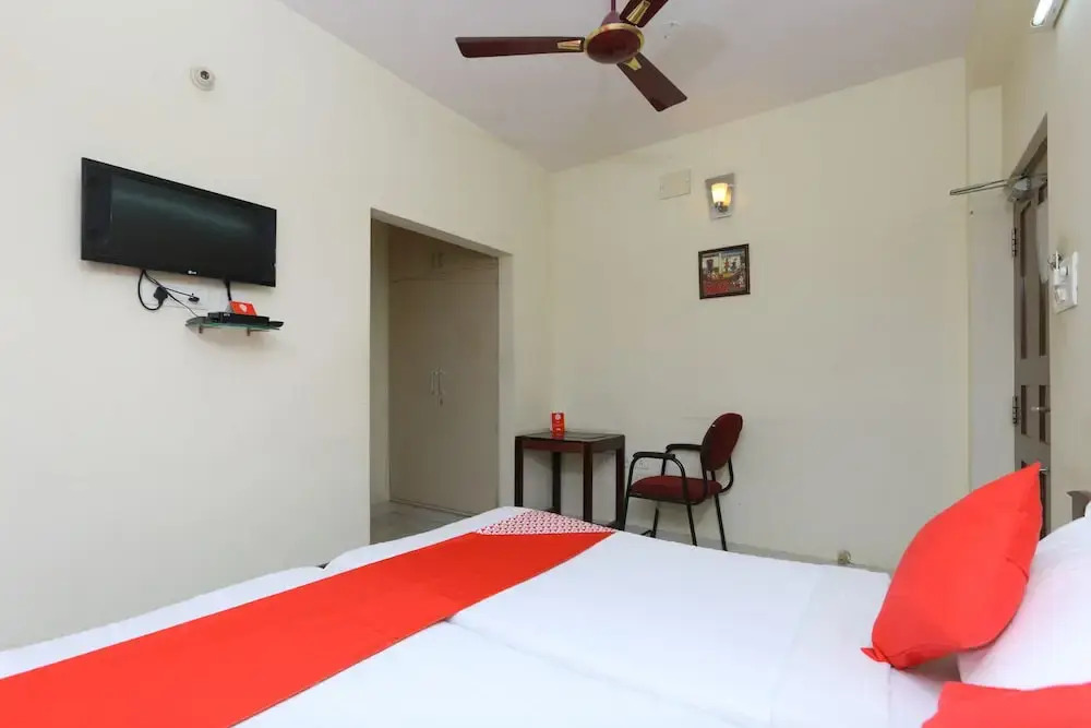 SilverKey Executive Stays 20003 Balaji Hospital Chrompet