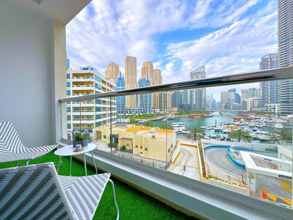 Апартаменты Canal View Studio Balcony DMCC Metro & Beach