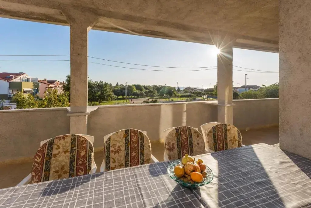 Apartment Paola for Max 7 Pax with 3 Bedrooms Large Garden And Spacious Balconies Overlooking the Sea