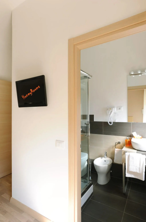 Honey Rooms