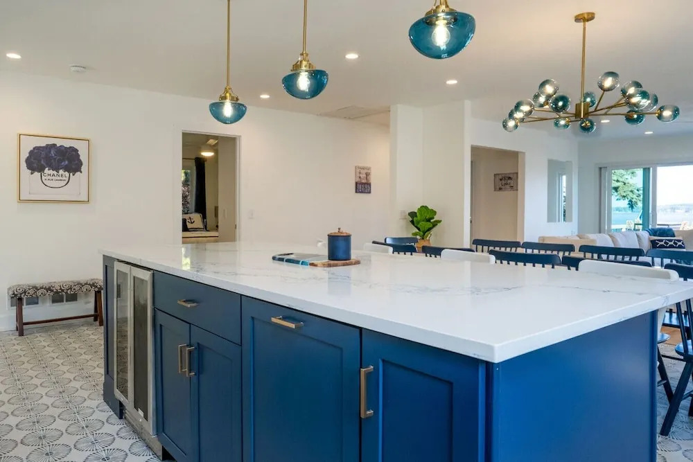 The Blue Sapphire on Mineola Bay - 3br/3ba Luxury Lakefront Home on Mineola Bay Stunning Views on Chain O Lakes