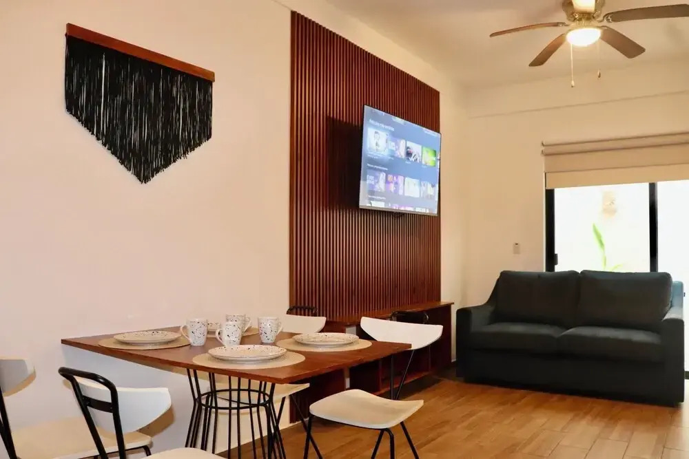 Sunset Kin Beach Apartments