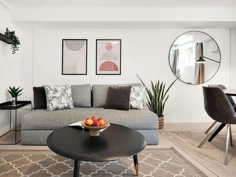 Charm 3 - Cozy 1-bdr Apt With Shared Garden