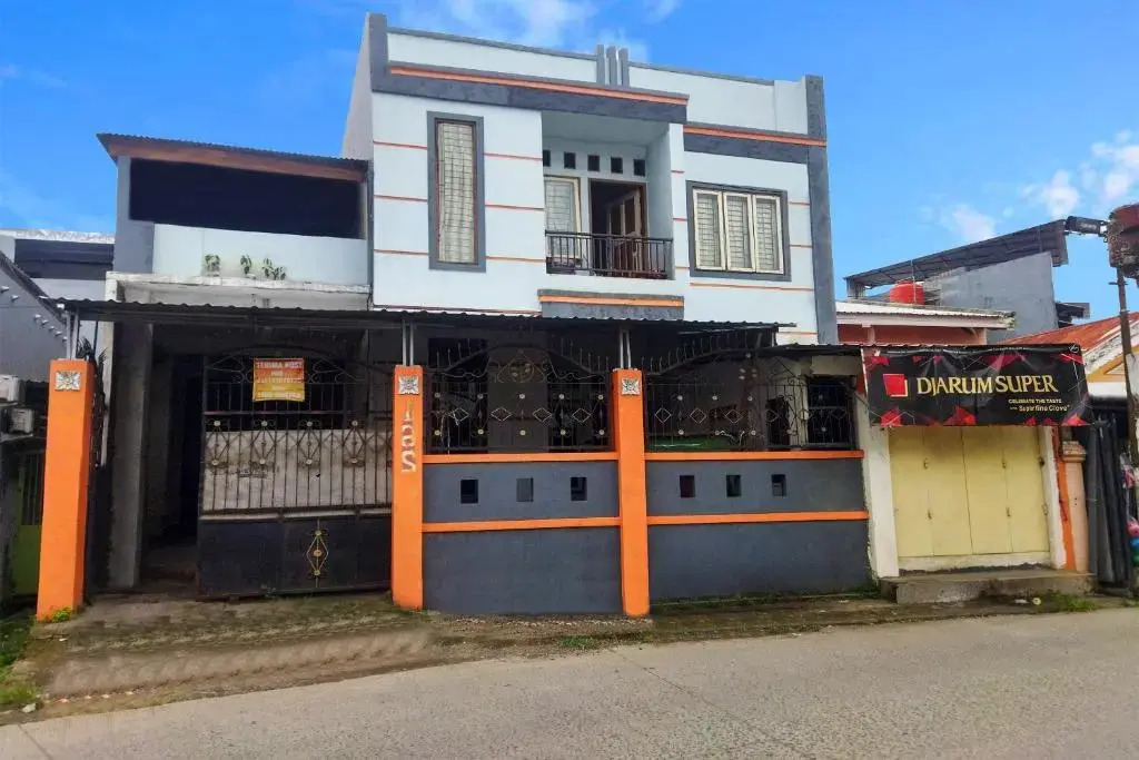 Hotel O Kost Biru