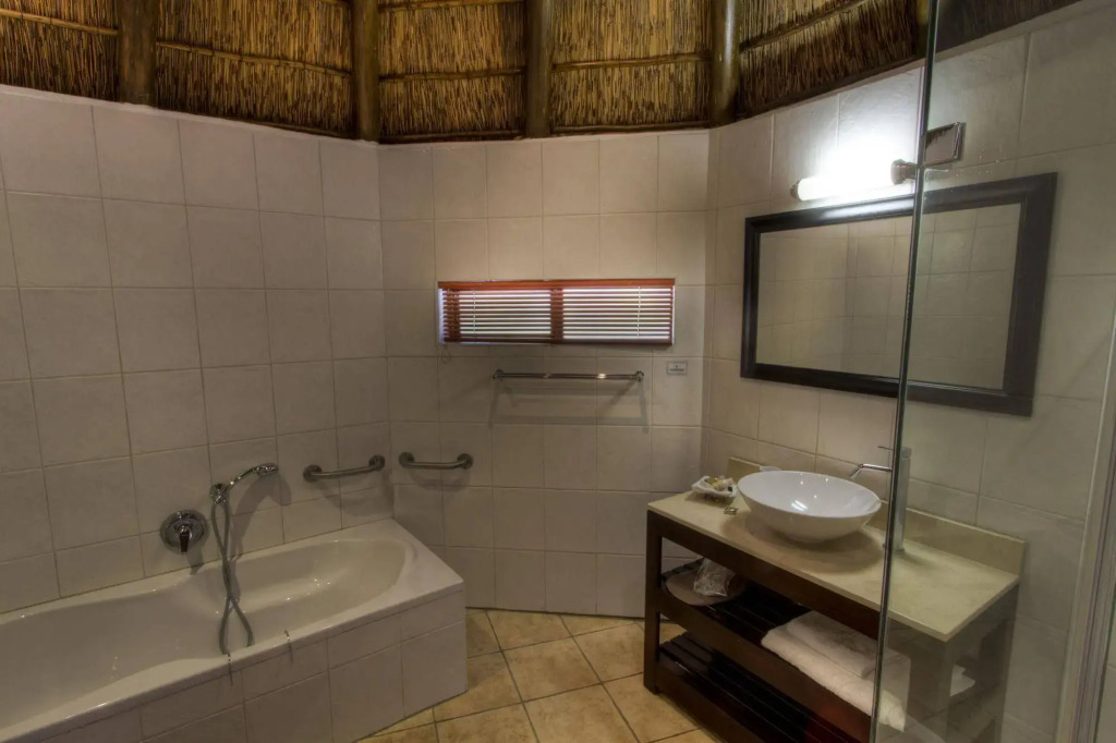 Tladi Lodge