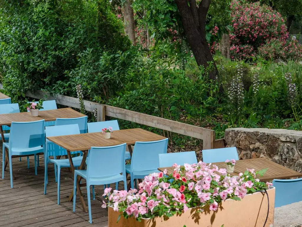 Eilon TravelHotel