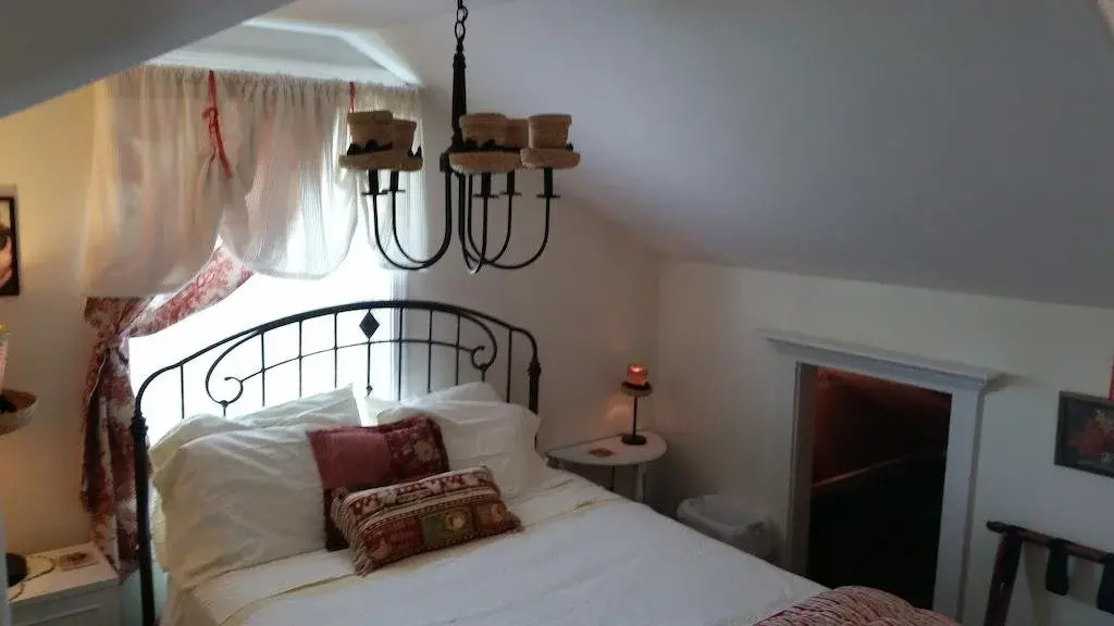 Rooster Hill Short Stay