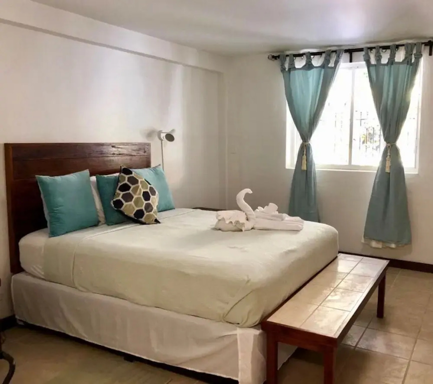Parham Plaza Hotel