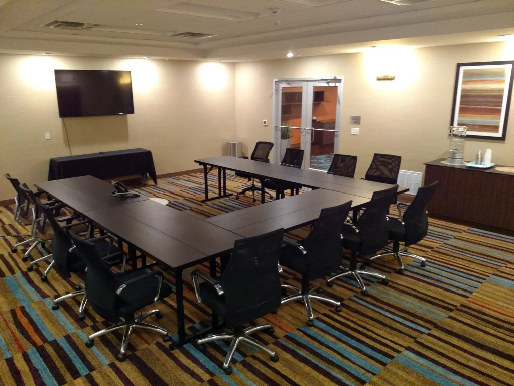 Fairfield Inn & Suites by Marriott Lincoln Southeast