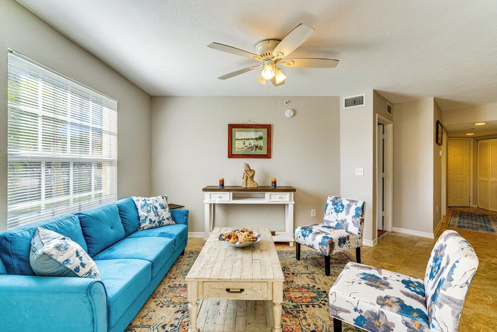 3 Mi to Dtwn Fort Myers: Condo w/ Pool Access