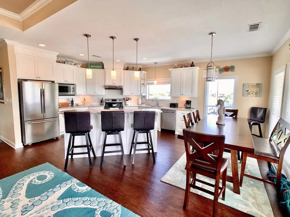 A Hop, A Skip And A Splash 3 Bedroom Home