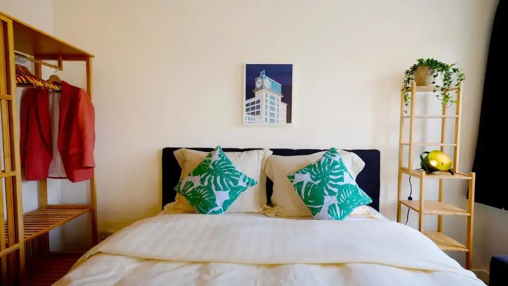 Sunny 45m2 Penthouse with Balcony and Terrace
