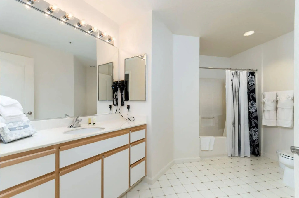 Global Luxury Suites at North Park