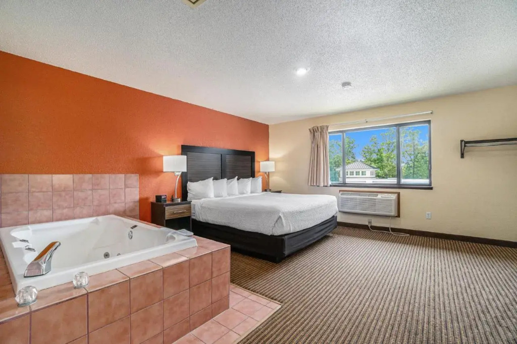 Super 8 Traverse City Mi