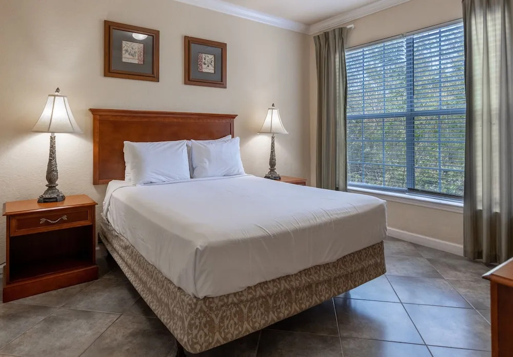 1351tt Unit 8406 - Tuscana Resort 2 Bedroom Condo by RedAwning