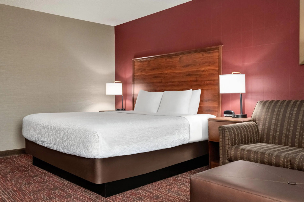 Ramada by Wyndham Grand Forks