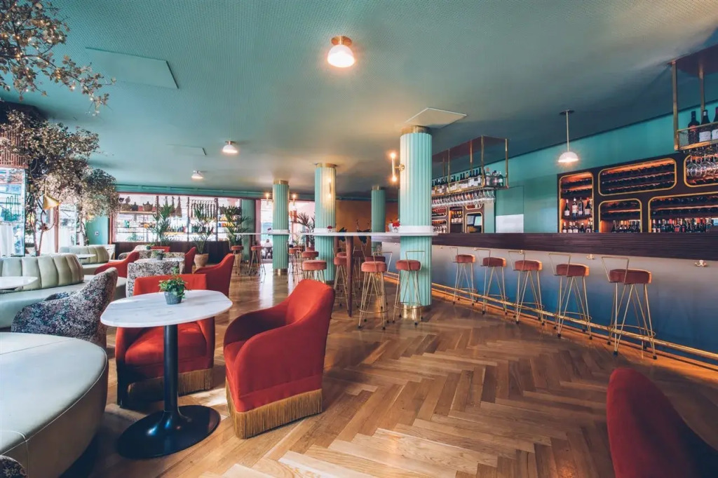 Отель Iberostar Las Letras Gran Via