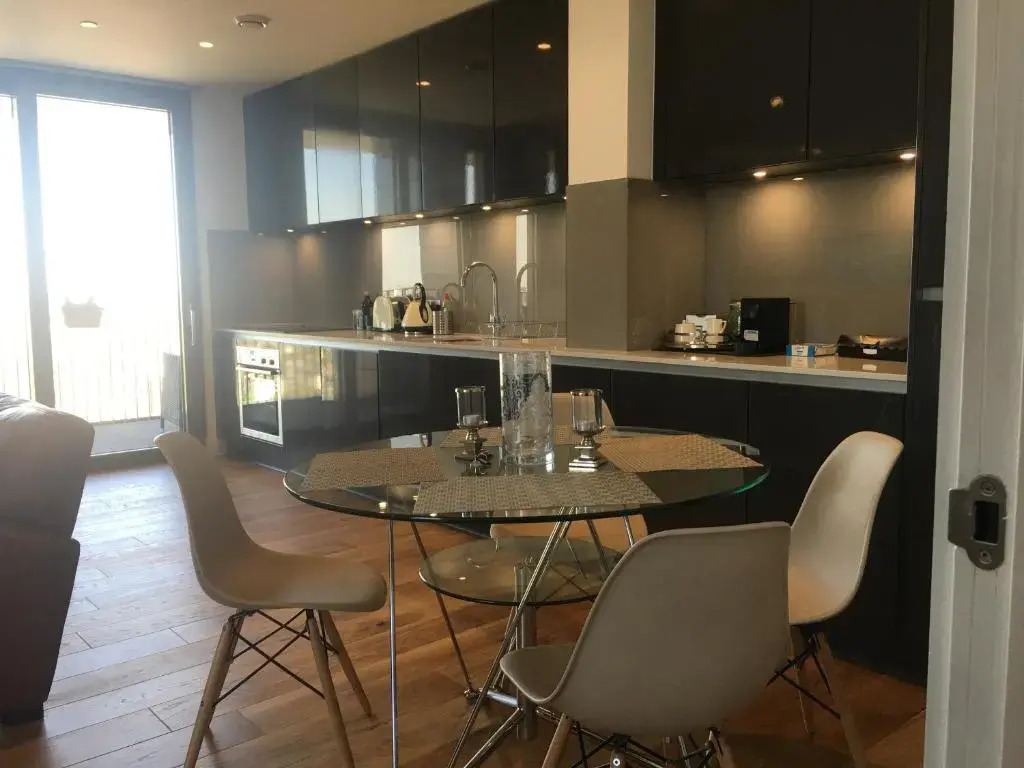 Luxurious serviced apartment in Croydon