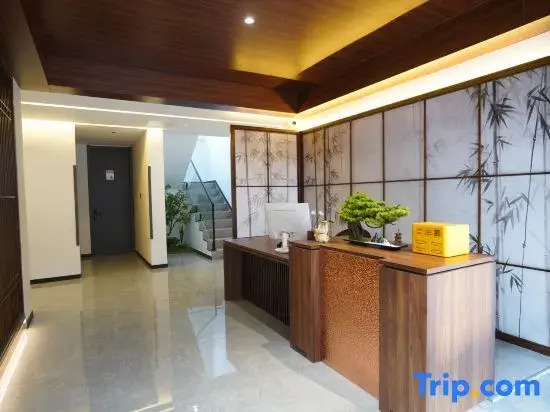 Xiangyu Courtyard-Style Hotel (Ancient City of Zhengding Longxing Temple)