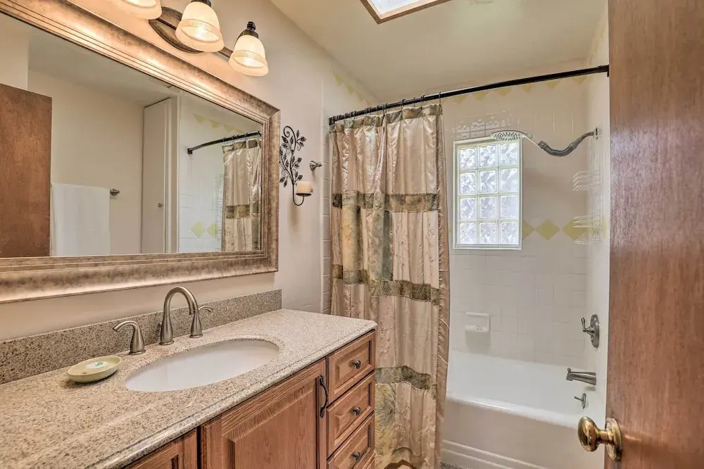 Bisbee Home < 1/2 Mi to Park & Tennis Courts!