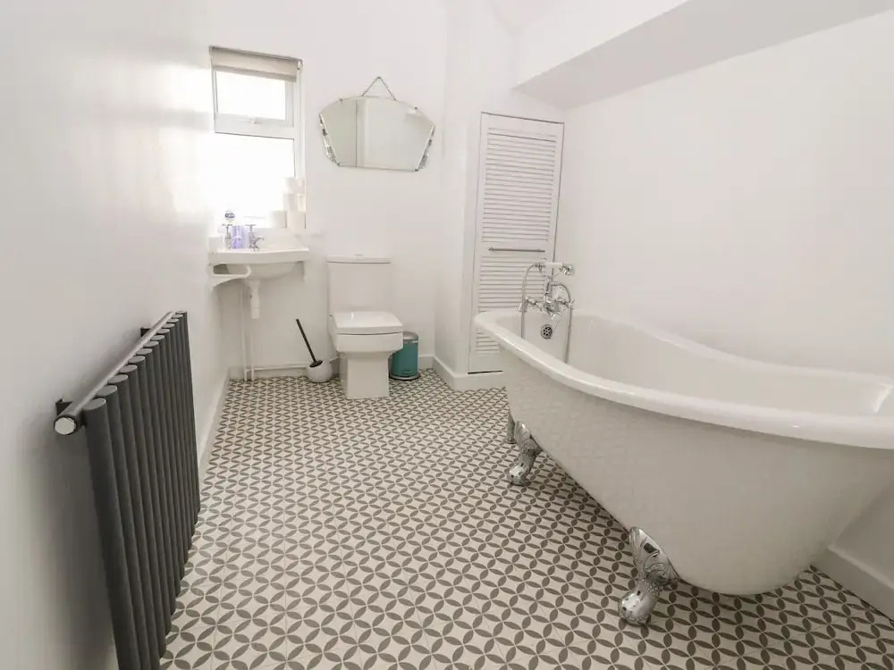 11 Seabreeze, Llandudno