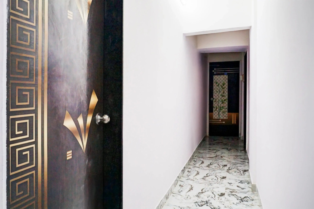 Super Hotel O Manjari Road