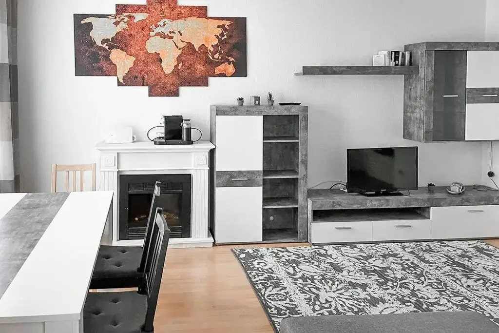 Zentral, Ruhig, 4personen, Balkon, Waschmaschine