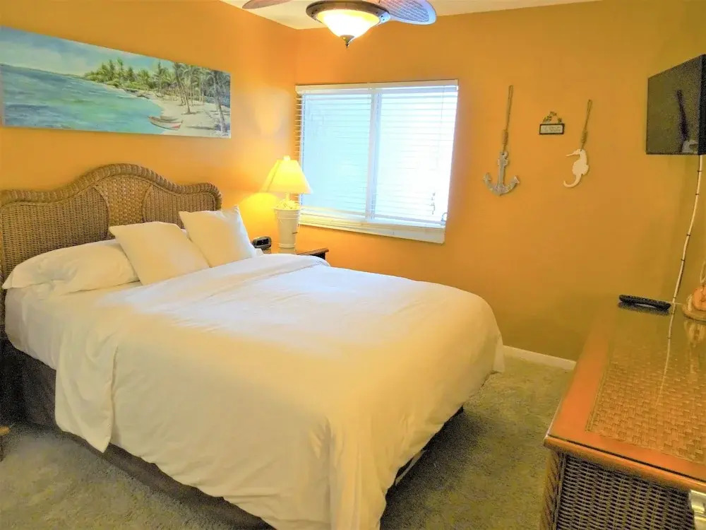 Sunset Royale - 206 2 Bedrooms 2 Bathrooms Condo